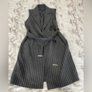 Marc New York sleeveless long throw over vest